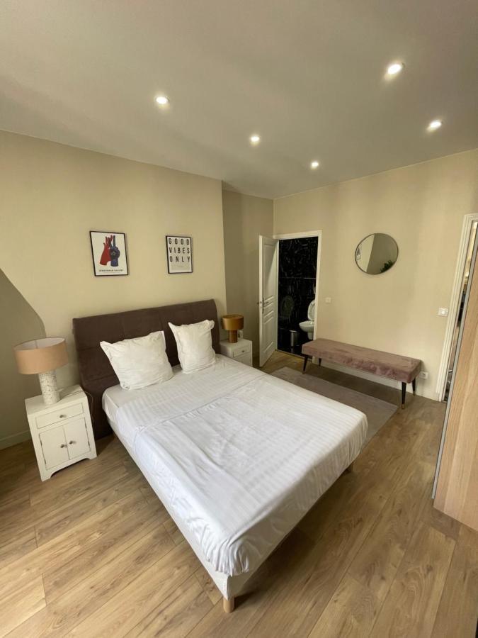 Saint Martin Family Apartment Париж Екстер'єр фото